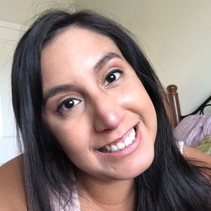 Meet your Posher, Lorena